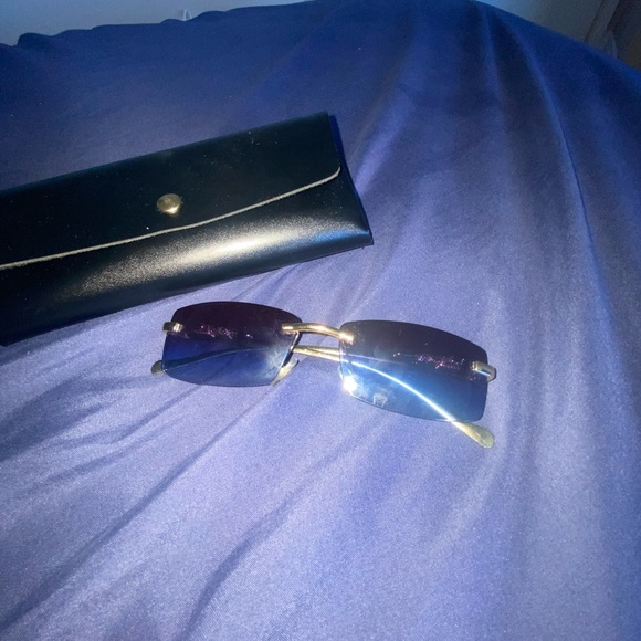 Fashionable Glasses - Picture 3 of 6